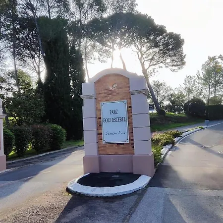 Apartment Grand T3 Climatise A Raphael Valescure Saint-Raphael (Var)